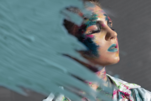As mulheres no mundo da arte: perspectivas, desafios e impacto