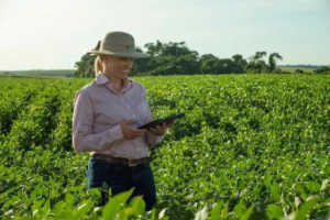 Mulheres na agricultura: cultivando alimentos e colhendo mudanças