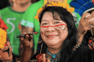 O papel da mulher na preservação das culturas tradicionais